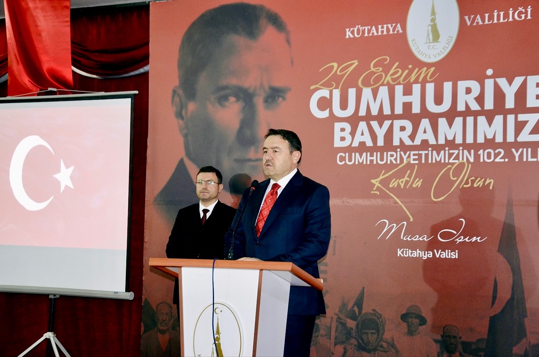 Kütahya Osb Yönetimi, Cumhuriyet Resepsiyonuna Katıldı1