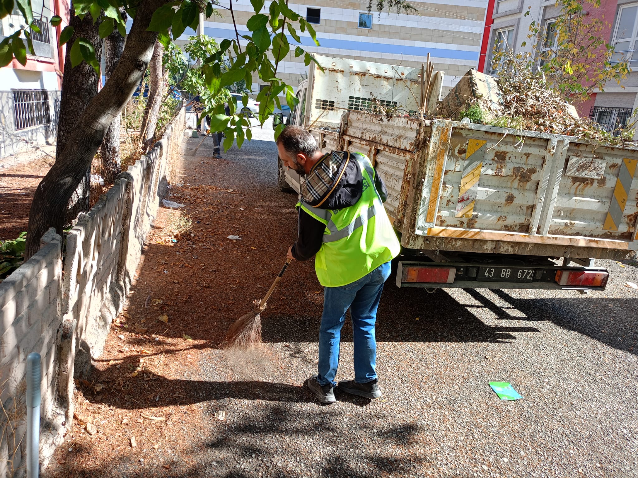 Kütahya Yunus Emre Mahallesi'nde Temizlik Çalışması Yapıldı (2)