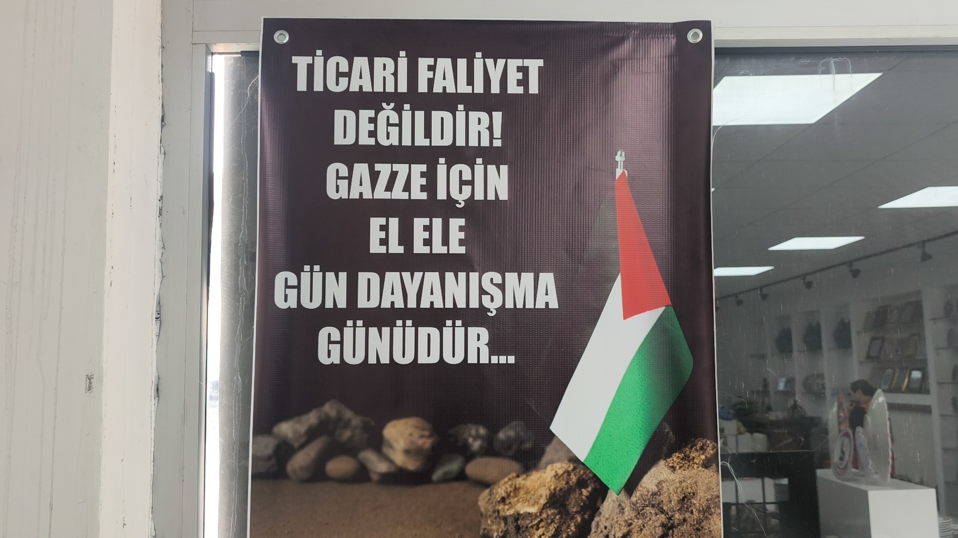 Kütahya’da 15 Günlük Gelirini Gazze’ye Gönderdi (2)