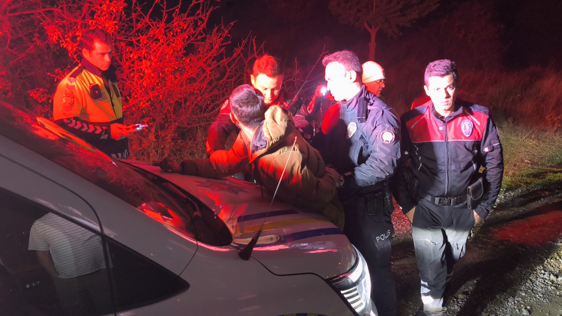 Kütahya'da Alkollü Sürücü Polisten Kaçtı, Aracını Devirdi1