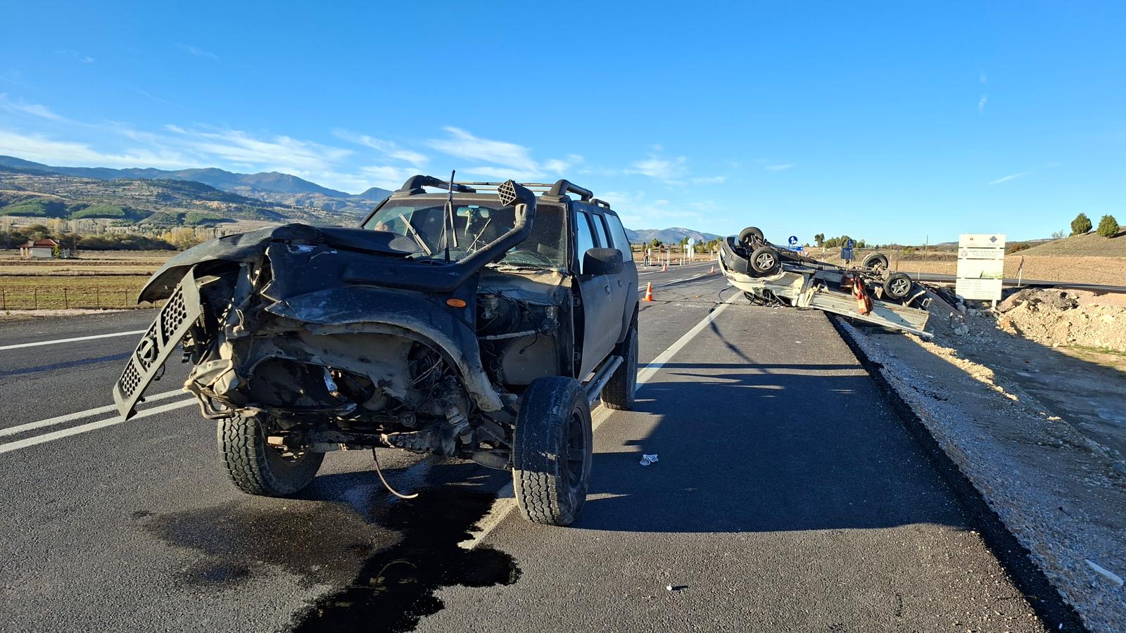 Kütahya'da Cip Ile Kamyonet Çarpıştı, Yaralılar Var (3)
