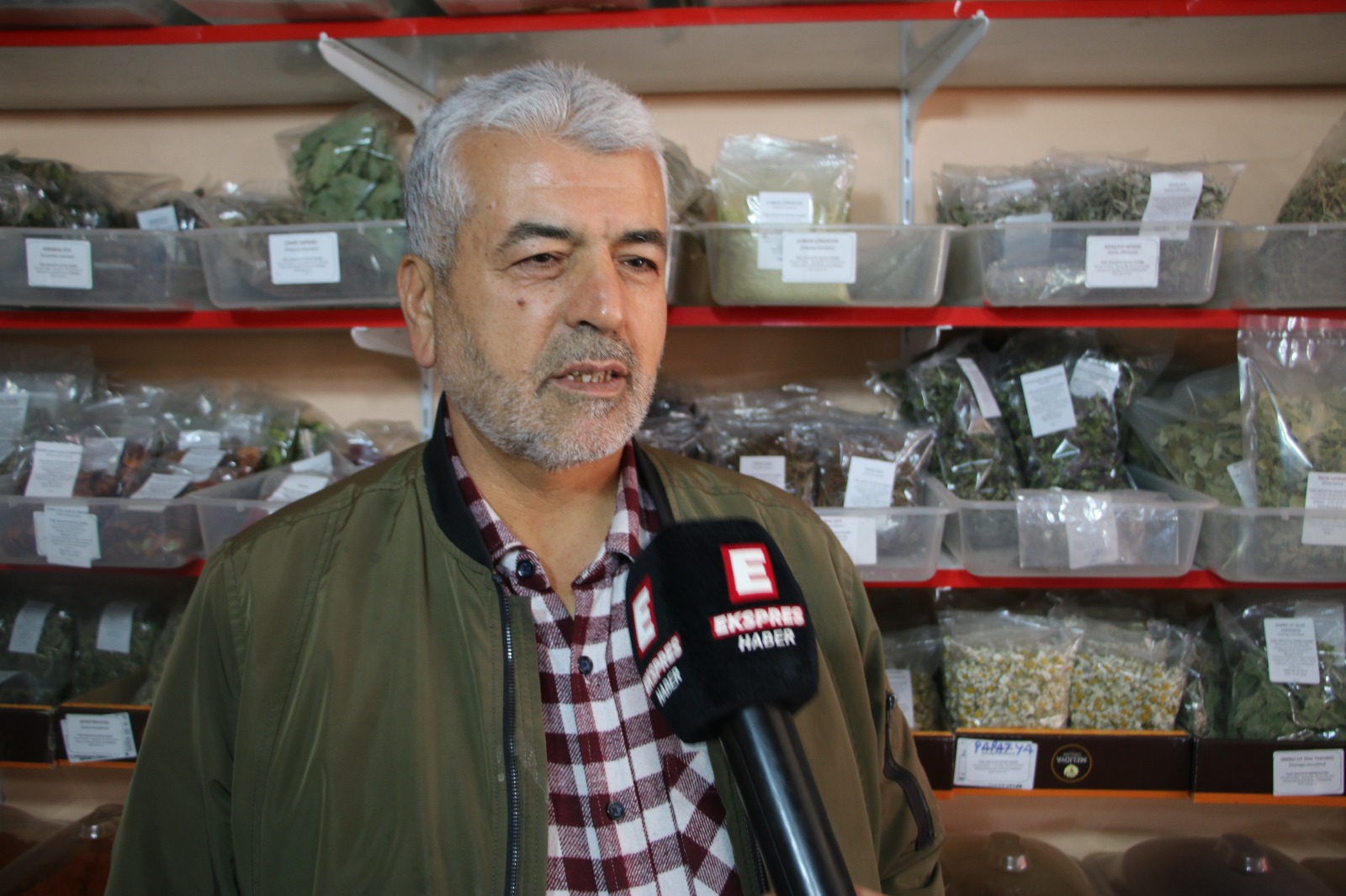 Kütahya’da Havalar Soğudu, Bitki Çaylarına Ilgi Arttı (4)