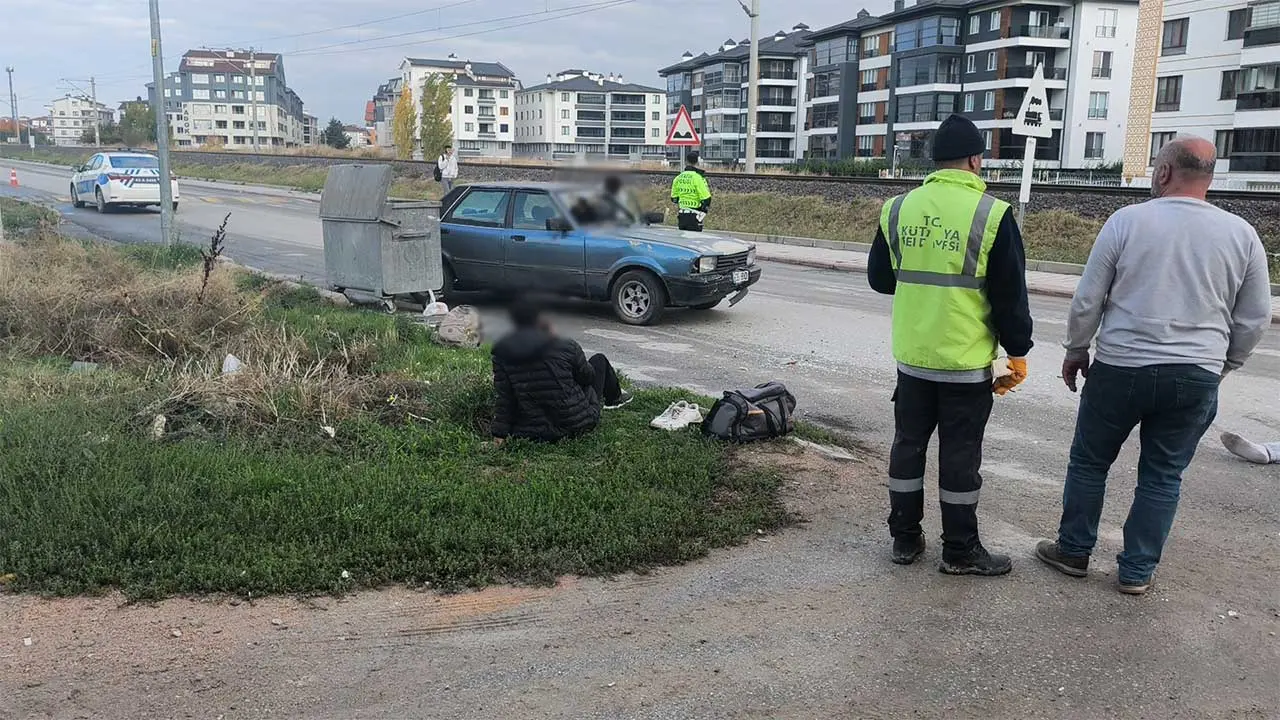 Kütahya’da Hızını Alamayan Otomobil, Iki Kişiye Çarptı5