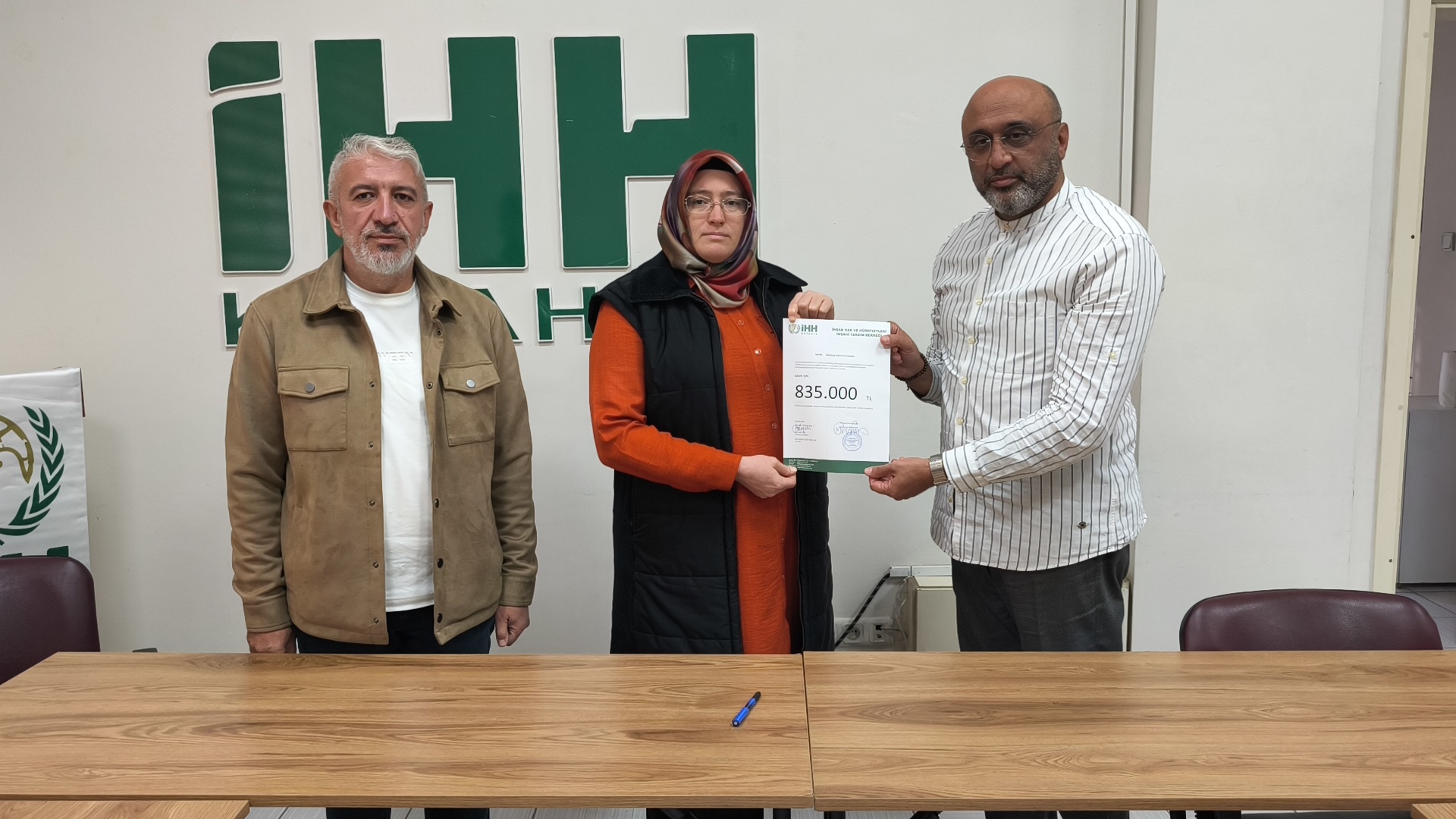 Kütahya’da Ilçe Halkı Gazze Için El Ele Verdi (3)