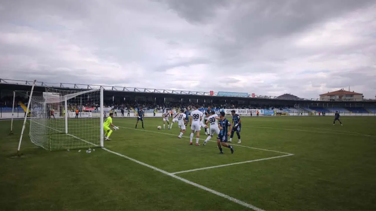 Kütahya'da Ilk Yarıda Gol Sesi Çıkmadı3