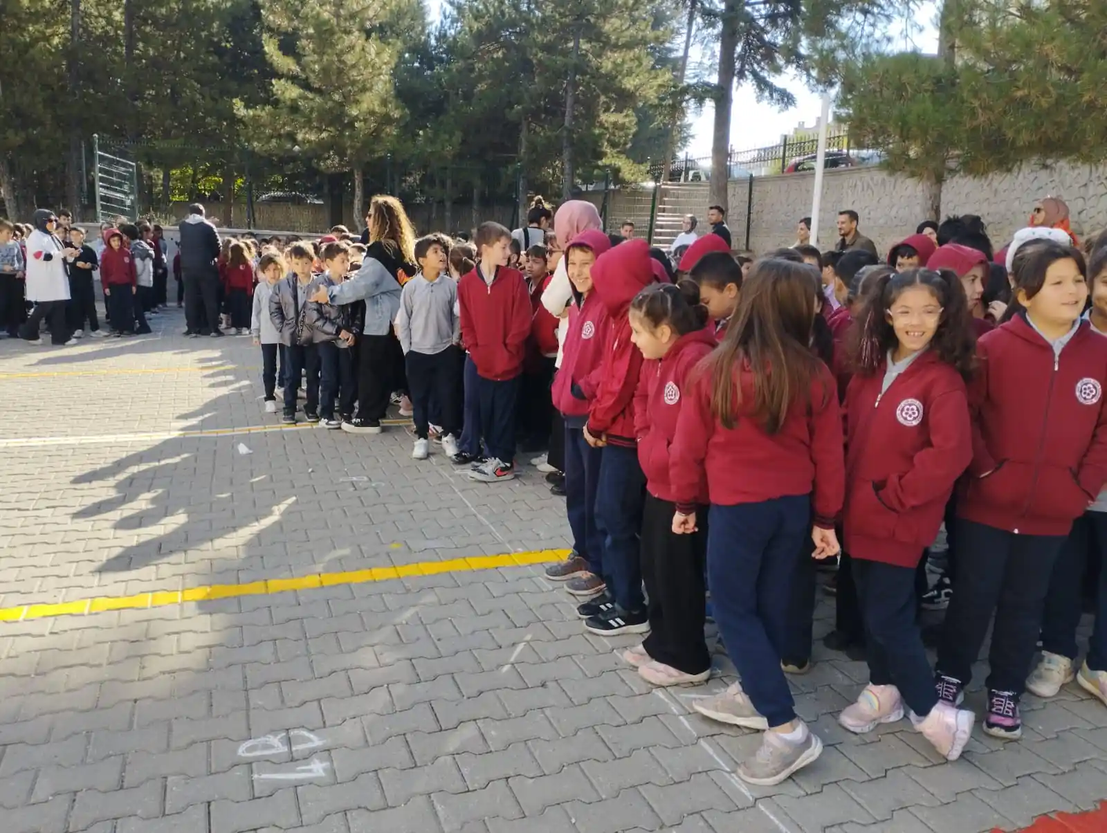 Kütahya’da Öğrenciler Deprem Tahliye Tatbikatında