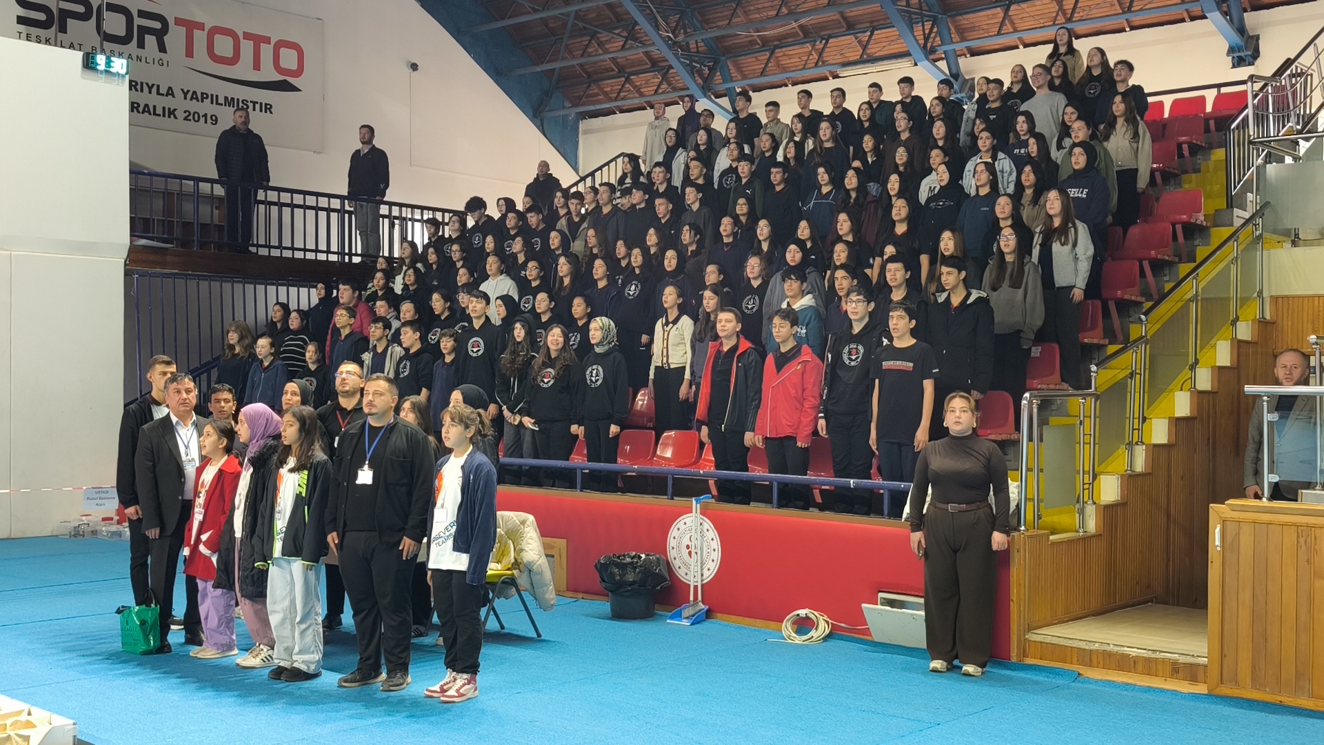 Kütahya’da Öğrencilerin Tasarımı Robotlar Yarıştı (1)