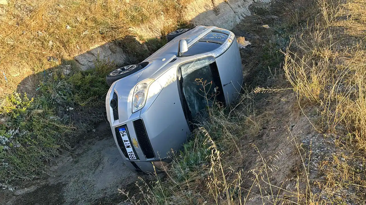 Kütahya'da Öğretmenin Kullandığı Otomobil Kanala Devrildi4