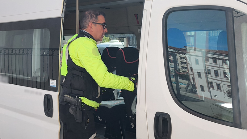 Kütahya’da Okul Servislerinde Denetim Hız Kesmiyor (4)