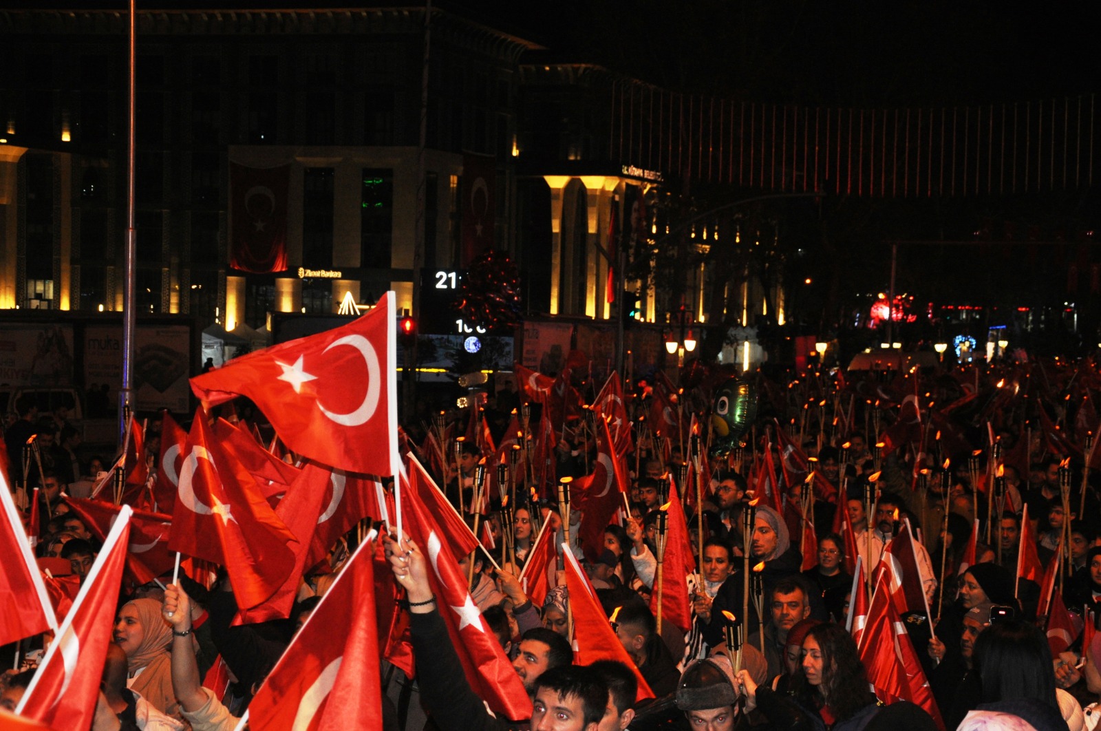 Kütahya’da Protokol Ve Vatandaşlar Fener Alayında Buluştu 2