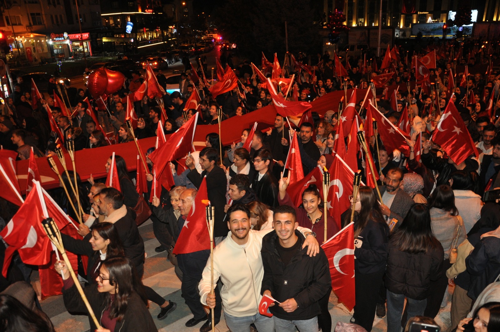 Kütahya’da Protokol Ve Vatandaşlar Fener Alayında Buluştu 3