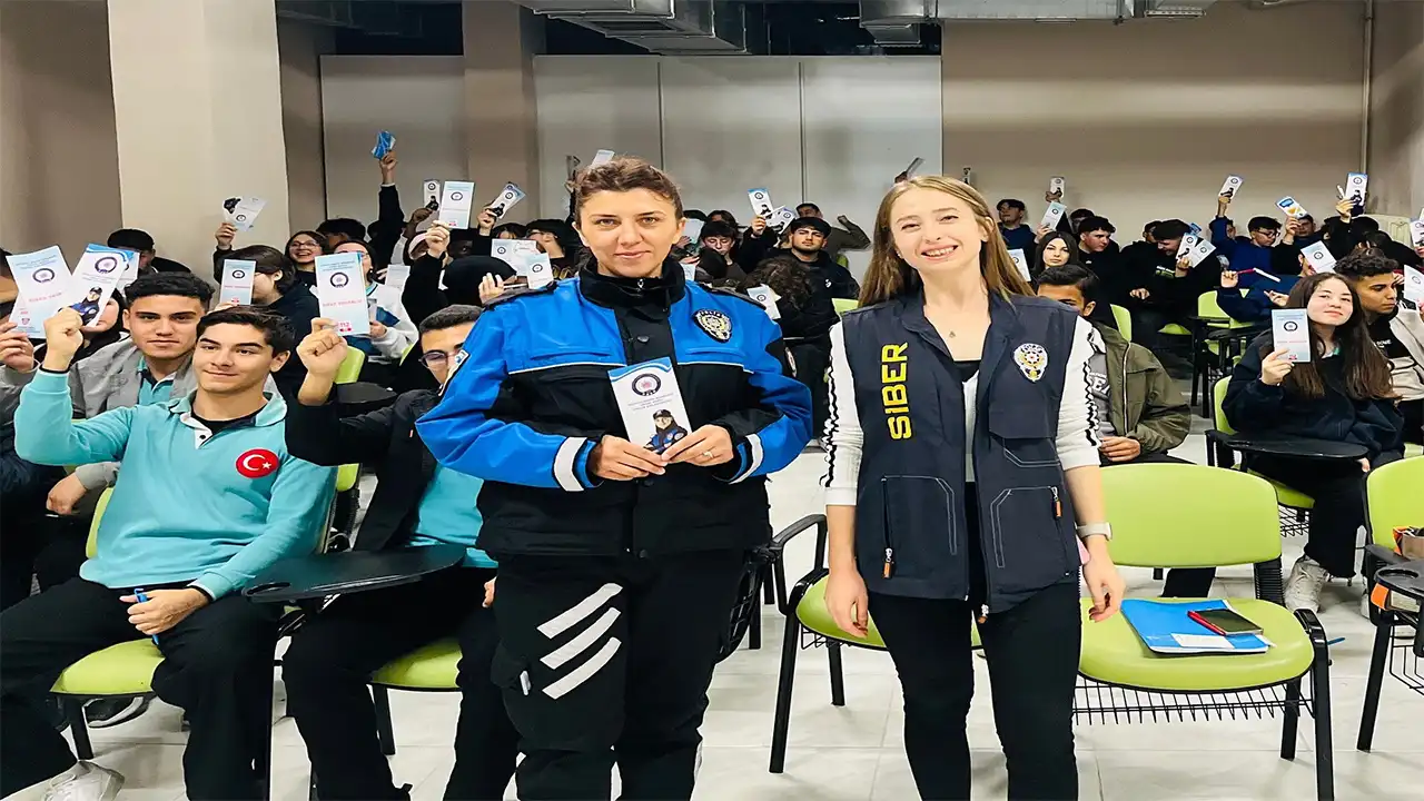 Kütahya’da Si̇beray Ekibinden Bilinçlendirme Semineri 2