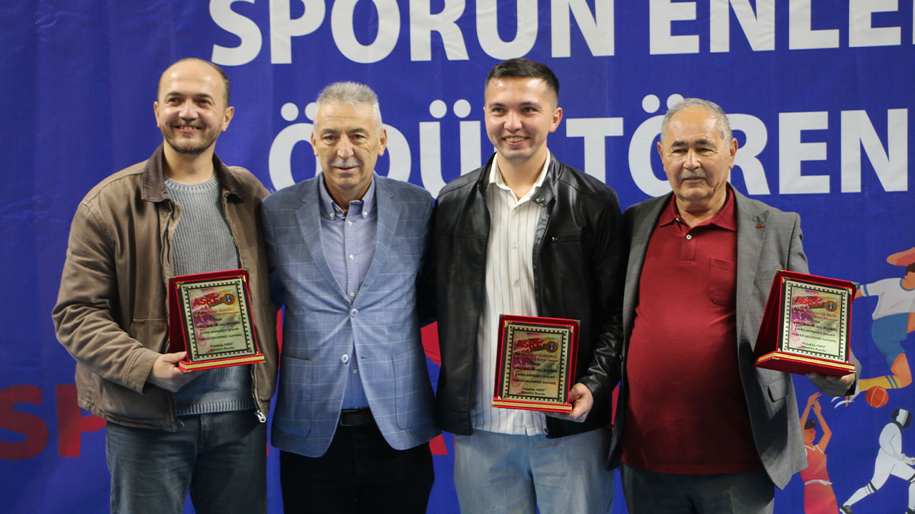 Kütahya’da “ Sporun Enleri” Ödülleri Verildi8