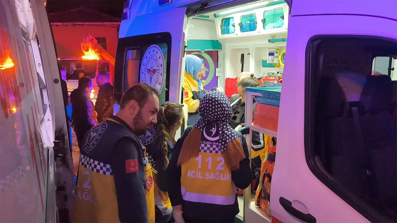 Kütahya’da Sultanbağı’nda Evde Yangın5