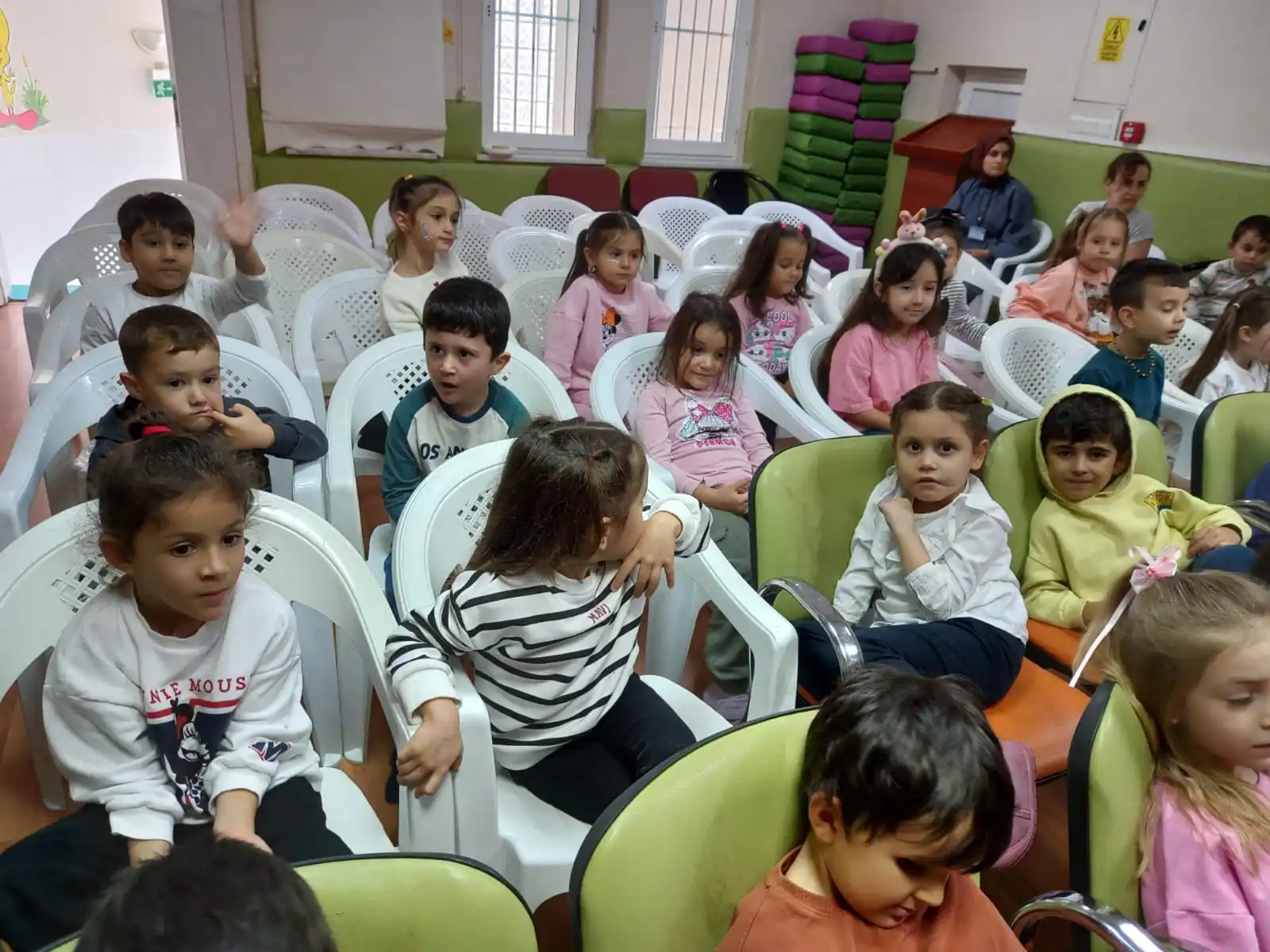 Kütahya’da Ünlü Vantrolog Volkan Yürük Öğrencilerle Buluştu2