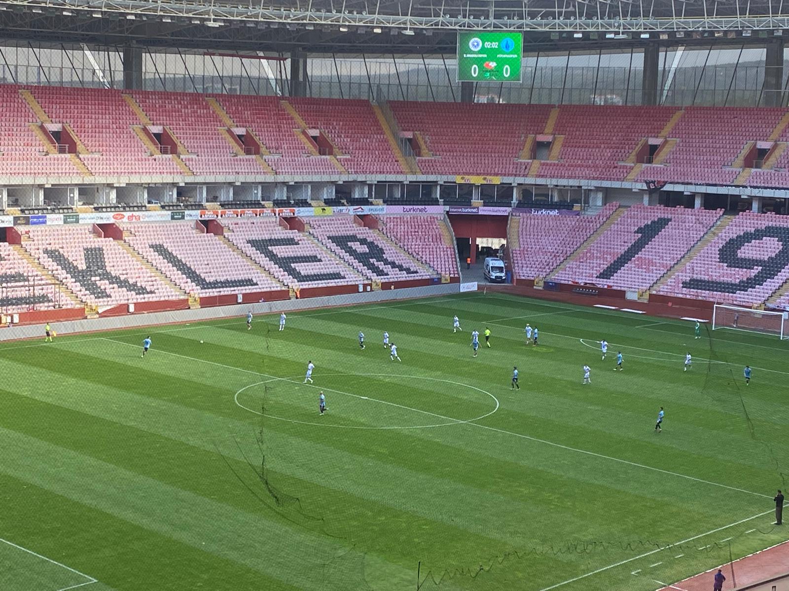 Kütahyaspor Ilk Yarıyı 1 Önde Kapattı (2)-1