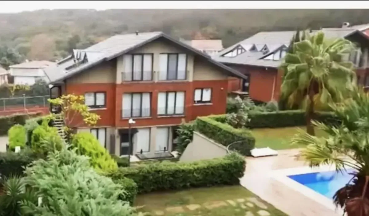 Nadide Sultan’ın Yeşillikler Içindeki Evi Hayran Bıraktı3