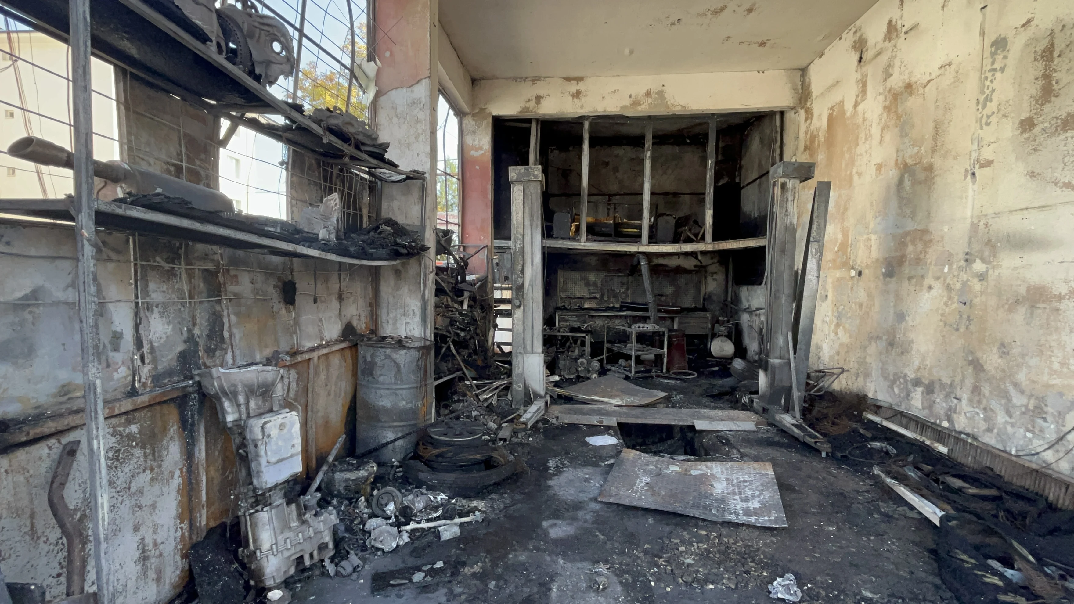 Oto Tamirhanesinde Patlama Yaralılar Var 1