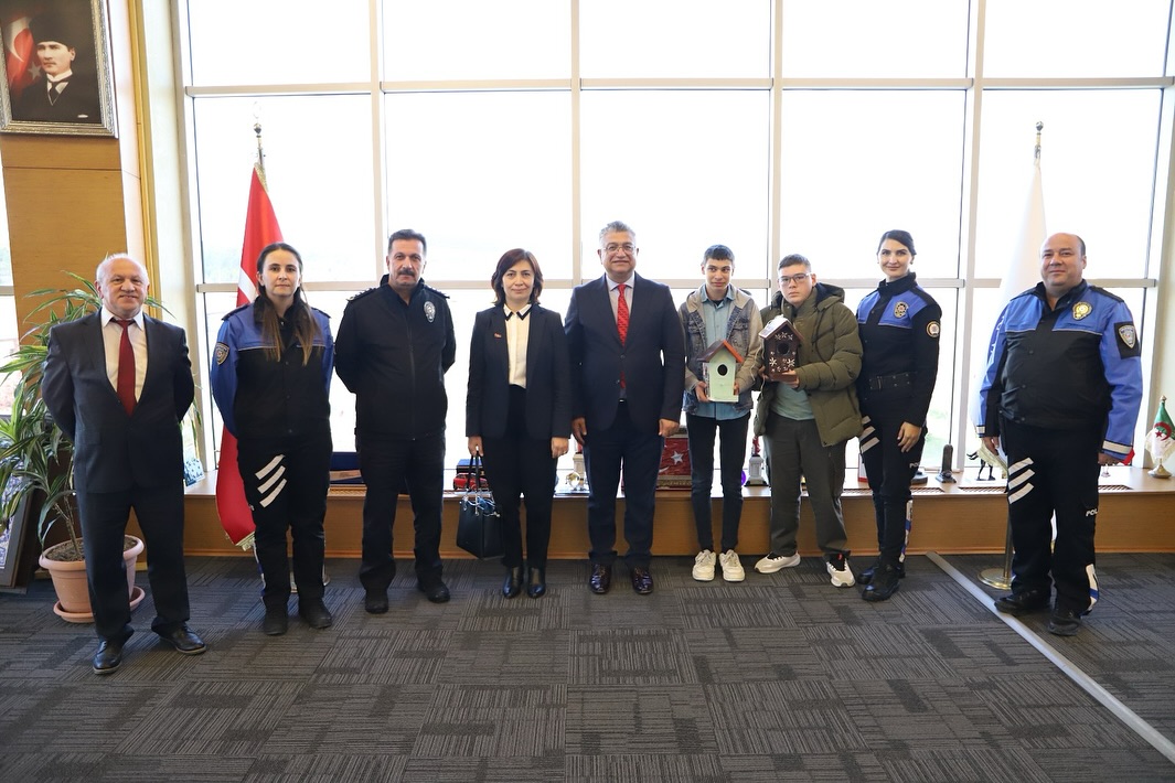 Özel Kalplerden Kütahya Dumlupınar Üniversitesi’ne Anlamlı Hediye1