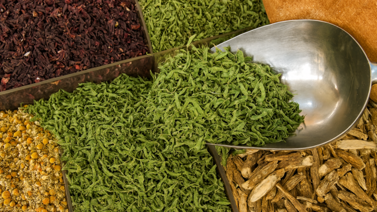 Stresi Azaltan Bitki Aktarlarda 100 Liradan Kapışılıyor