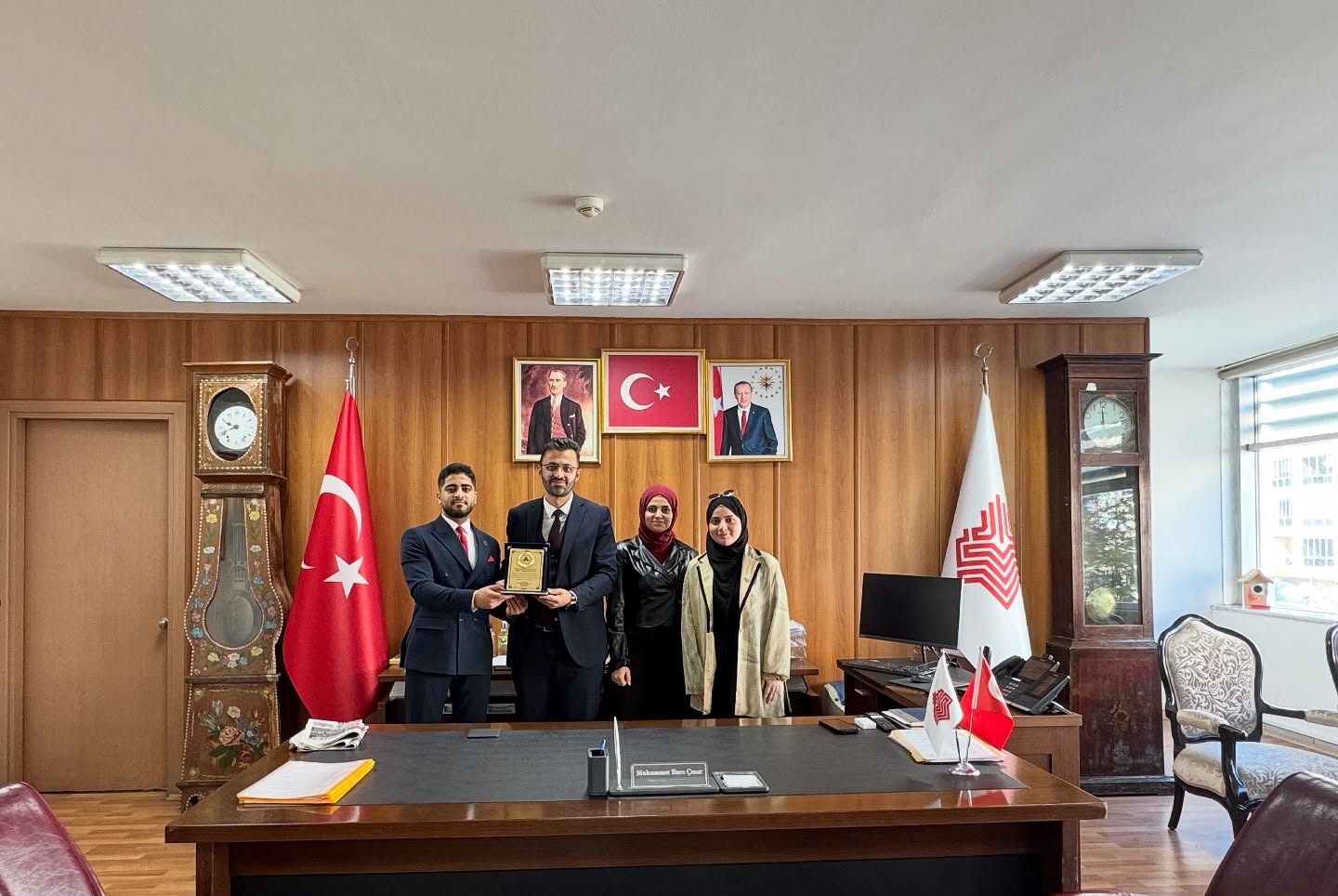 Suriyeli Öğrenciler Kütahya Vakıf Müdürünü Ziyaret Etti1