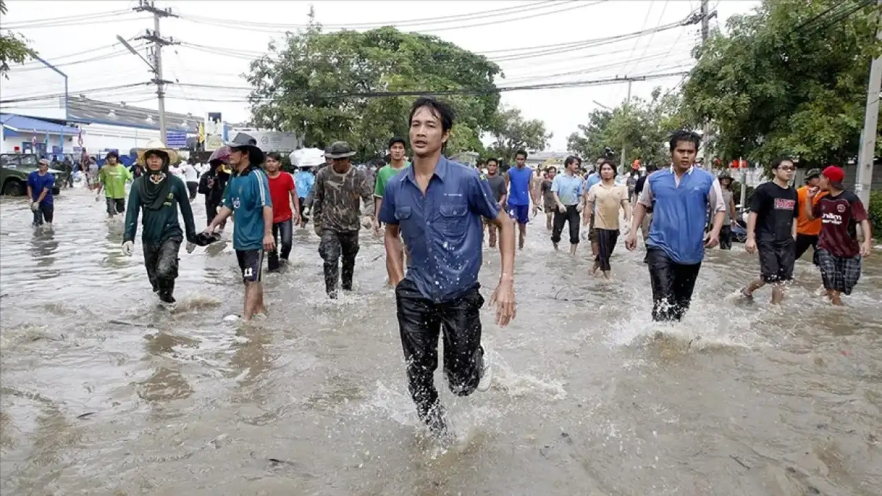 Tayland’ı Vuran Sellerde 22 Kişi Hayatını Kaybetti 1