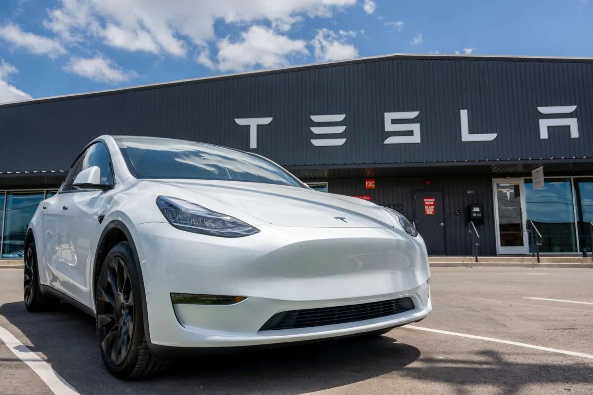 Tesla Batarya Arızası Nedeniyle Binlerce Aracı Geri Çağırdı1