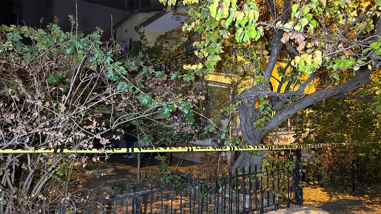 Uşak’ta Bıçaklı Saldırı 3 Kişi Yaralandı, Zanlı Yakalandı 1