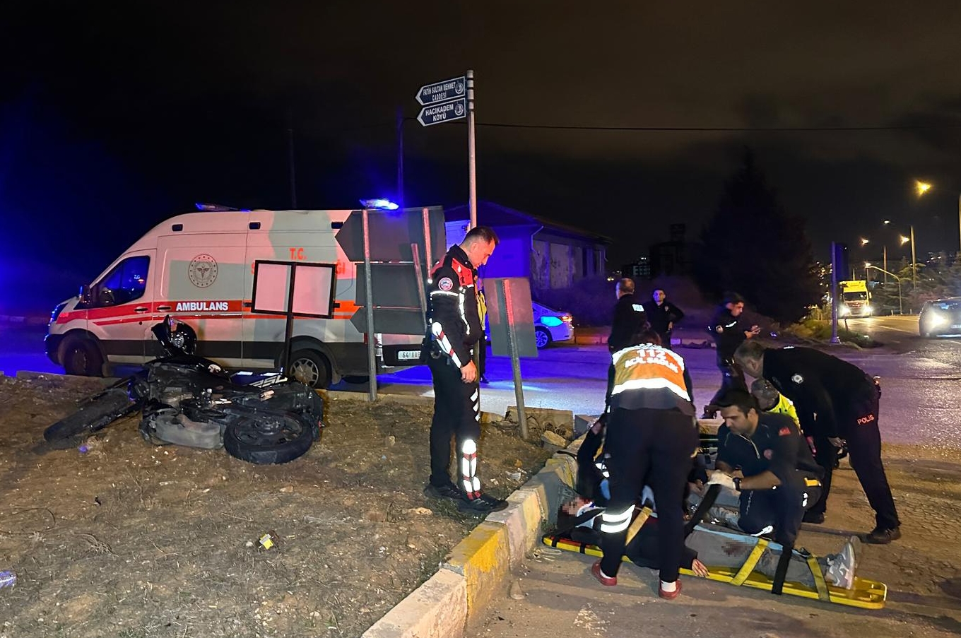 Uşak’ta Otomobil Ile Motosiklet Çarpıştı (2)