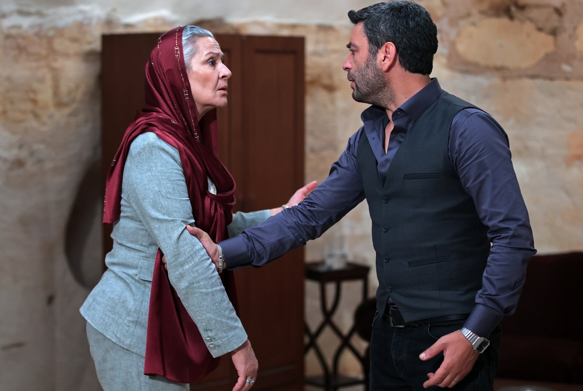 Uzak Şehir 36. Bölümde Alya Ve Cihan İçin Yeni Bir Sınav Başlıyor (3)