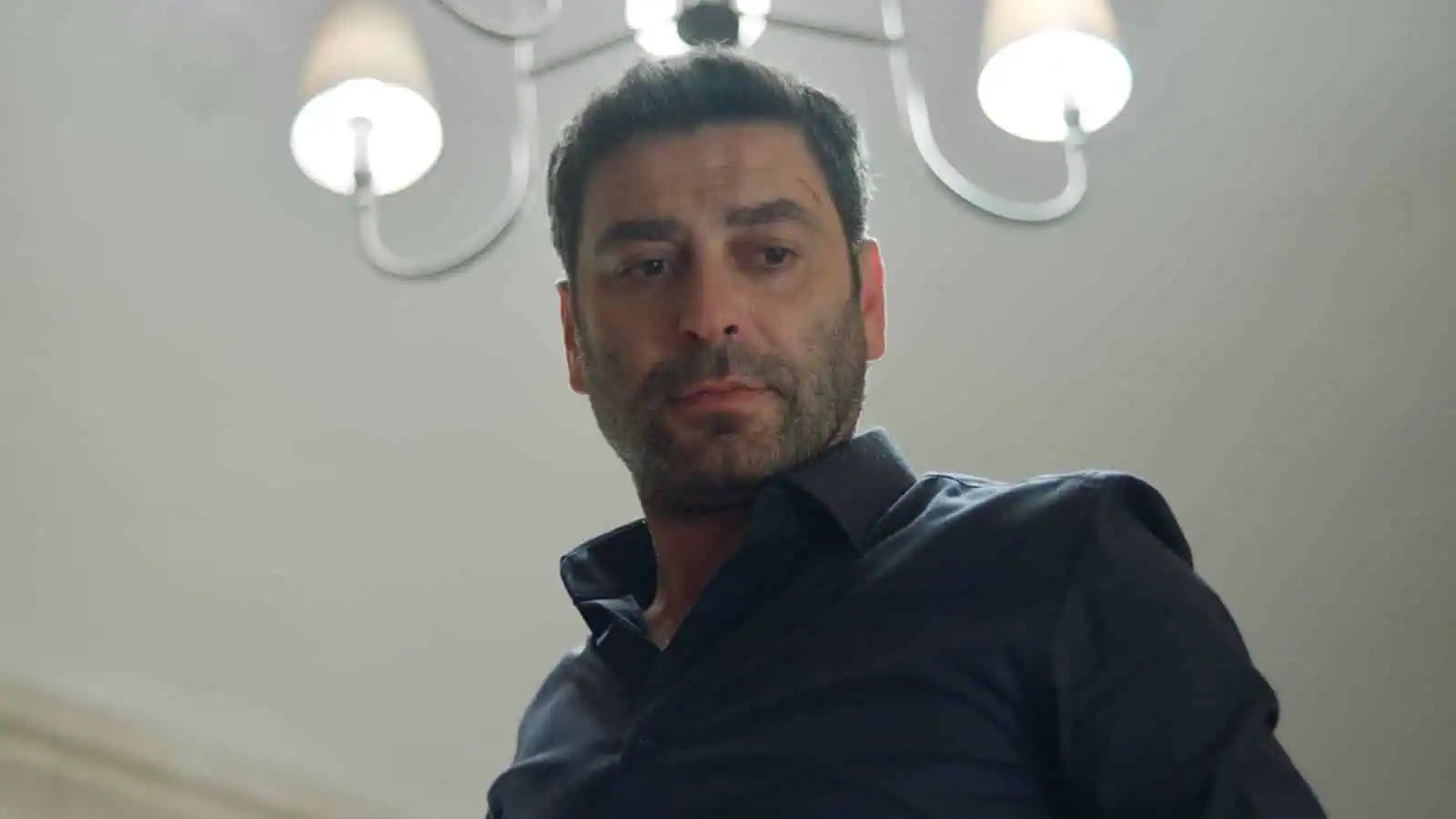 Uzak Şehir’den Üçüncü Tanıtım Alya Ve Cihan Arasındaki Romantik Diyalog Damga Vurdu (2)