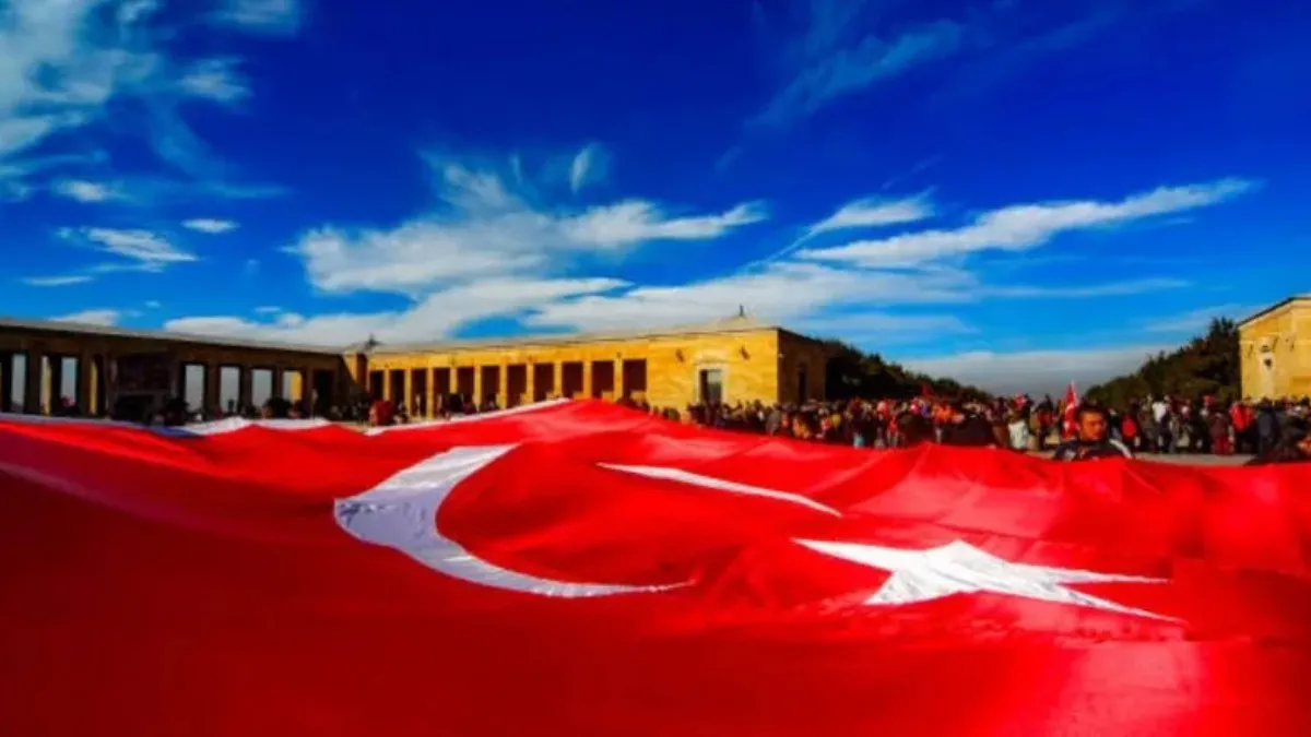 10 Kasım Tatil Mi? 2025 Resmî Tatil Takvimi Belli Oldu1