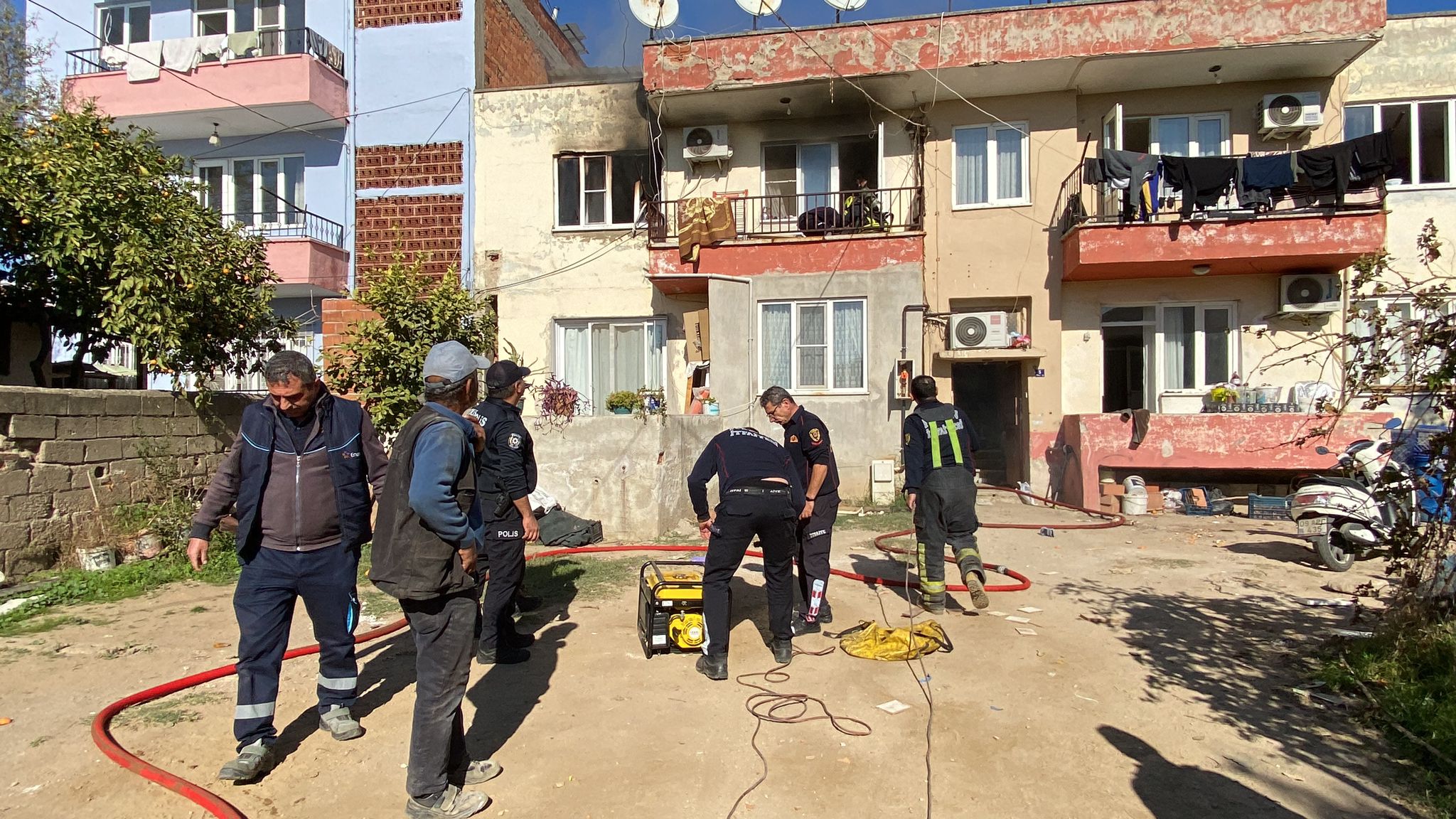 Aydın’da ev yangını: 18 yaşındaki genç kız yaşamını yitirdi