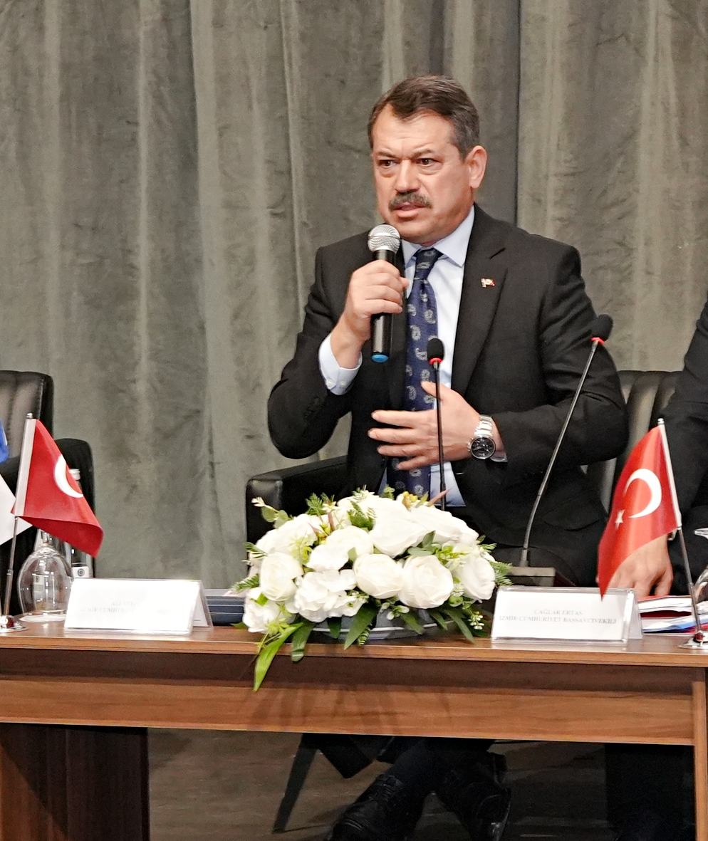 İzmir Modeli ile kadına yönelik şiddetle mücadelede yeni adımlar anlatıldı