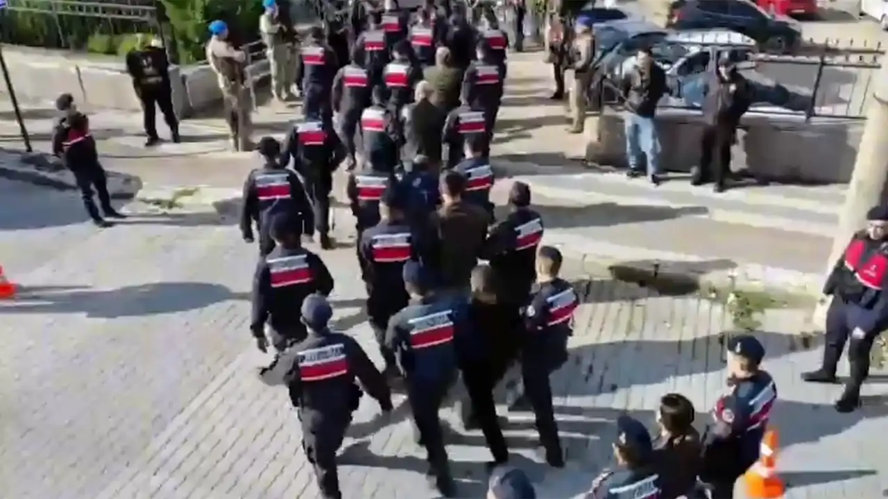 Balıkesir Dursunbey’de Suç Örgütü Çökertildi1