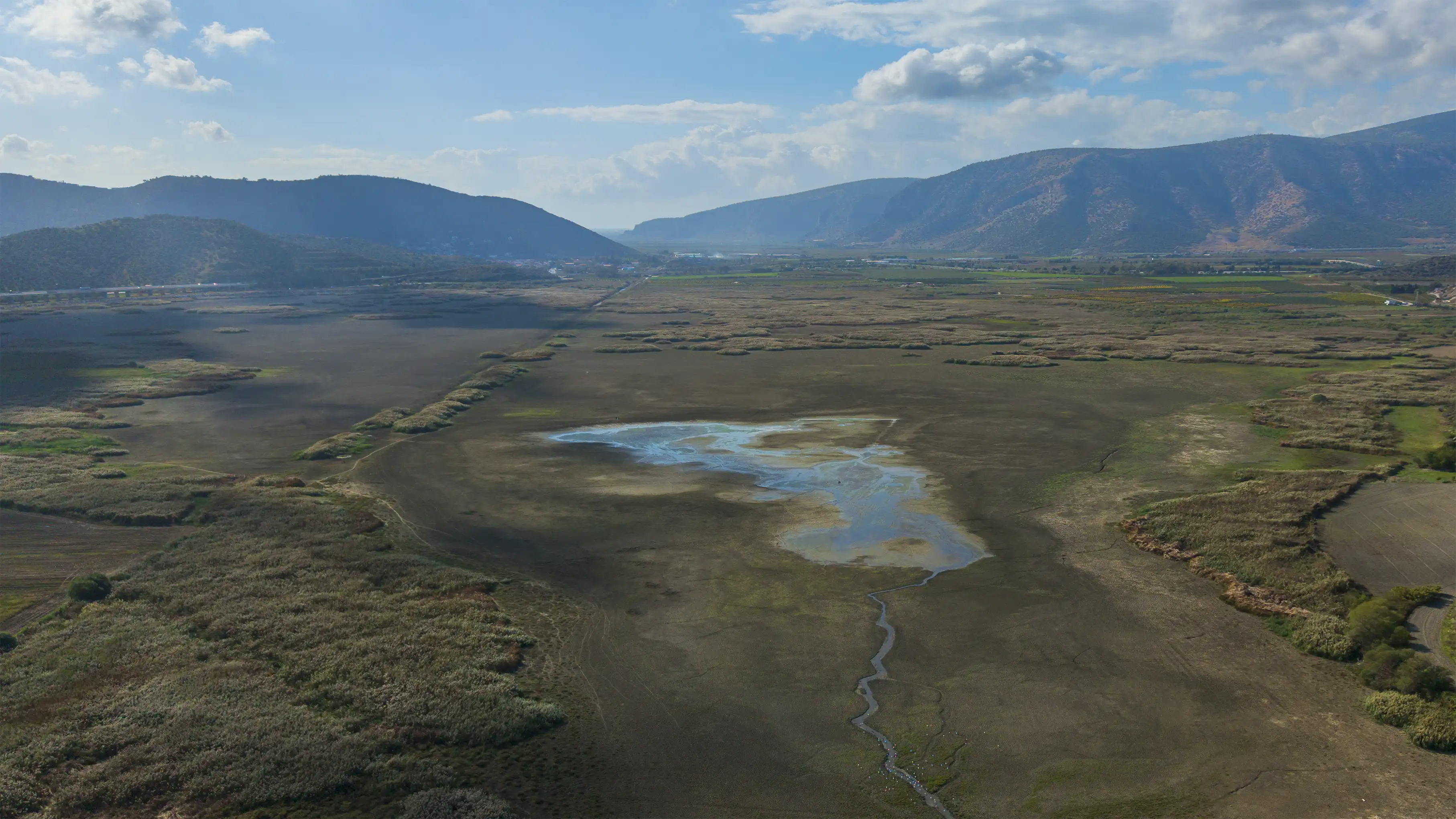 Belevi Gölü Kuraklık Nedeniyle Alarm Veriyor 3
