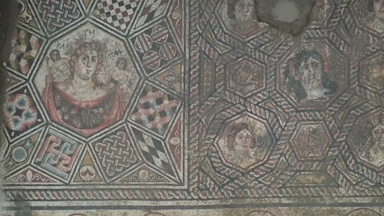 Bursa İznik’te 3. Yüzyıla Ait Mozaik Gün Yüzüne Çıkarılıyor3