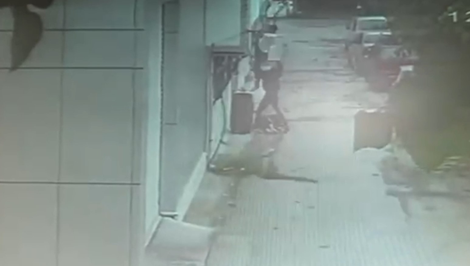 Bursa’da Balkondan Düşen Baba Ağır Yaralandı 3