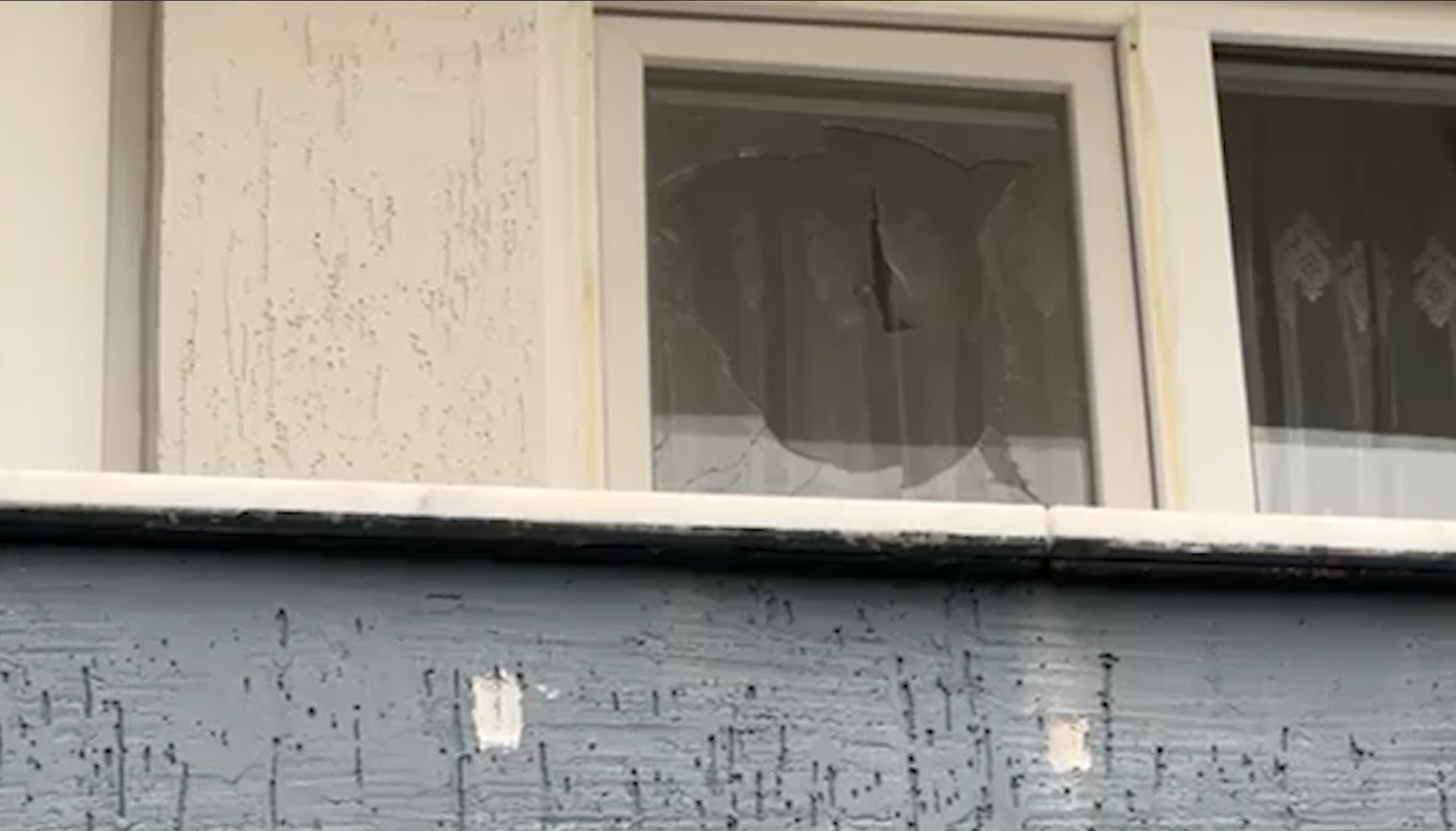 Bursa’da Balkondan Düşen Baba Ağır Yaralandı