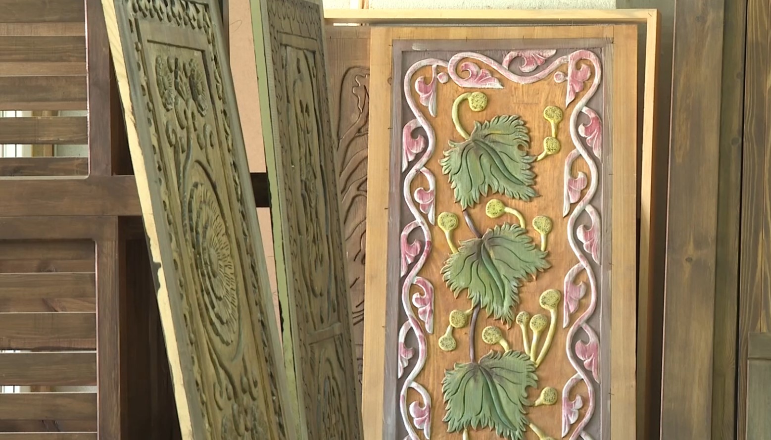 Bursa’da El Emeğiyle Ahşaba Hayat Verdi, Siparişe Yetişemiyor 3