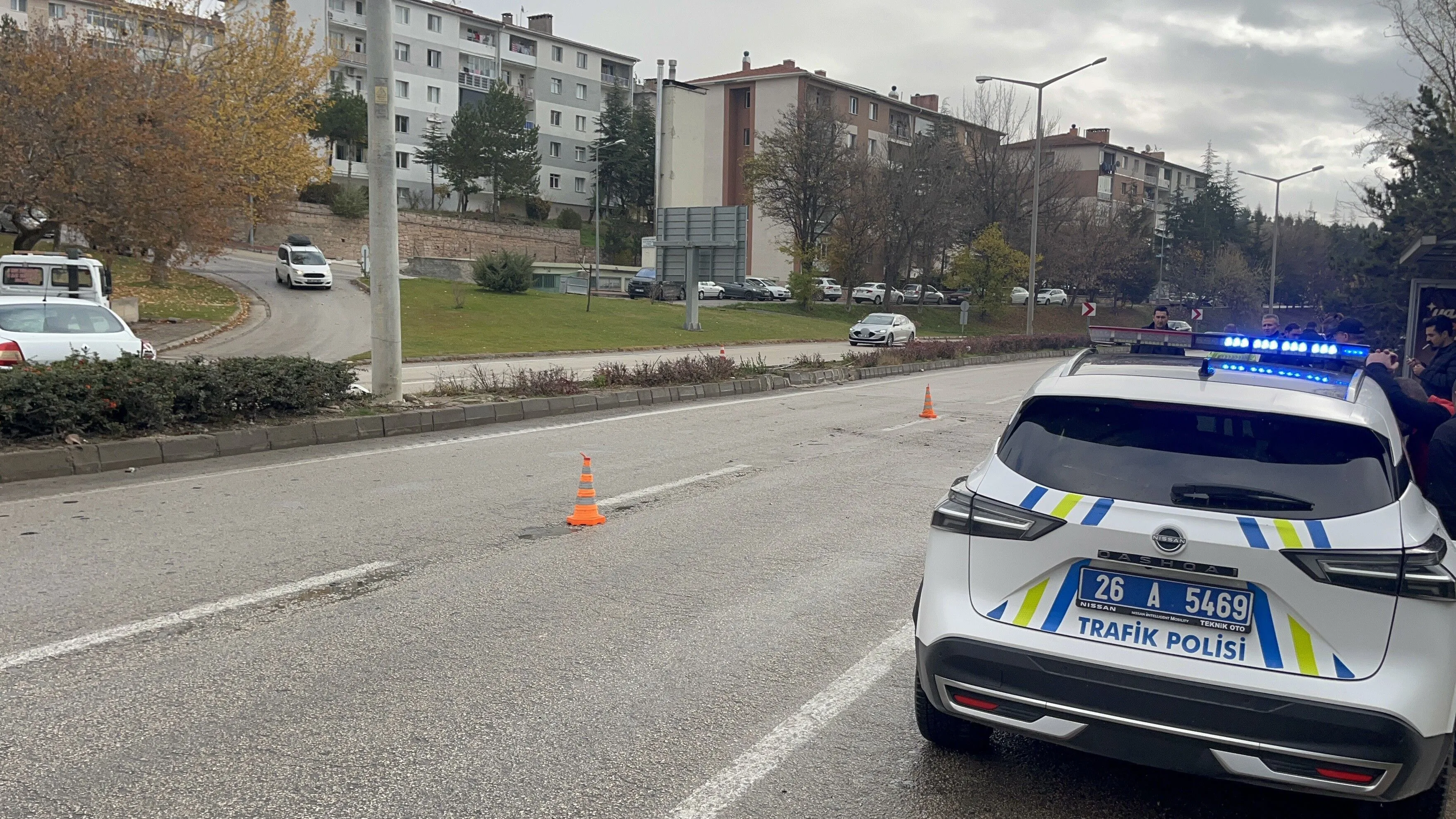 Eskişehir'de Otomobillerin Çarptığı 2 Kişi Hayatını Kaybetti1