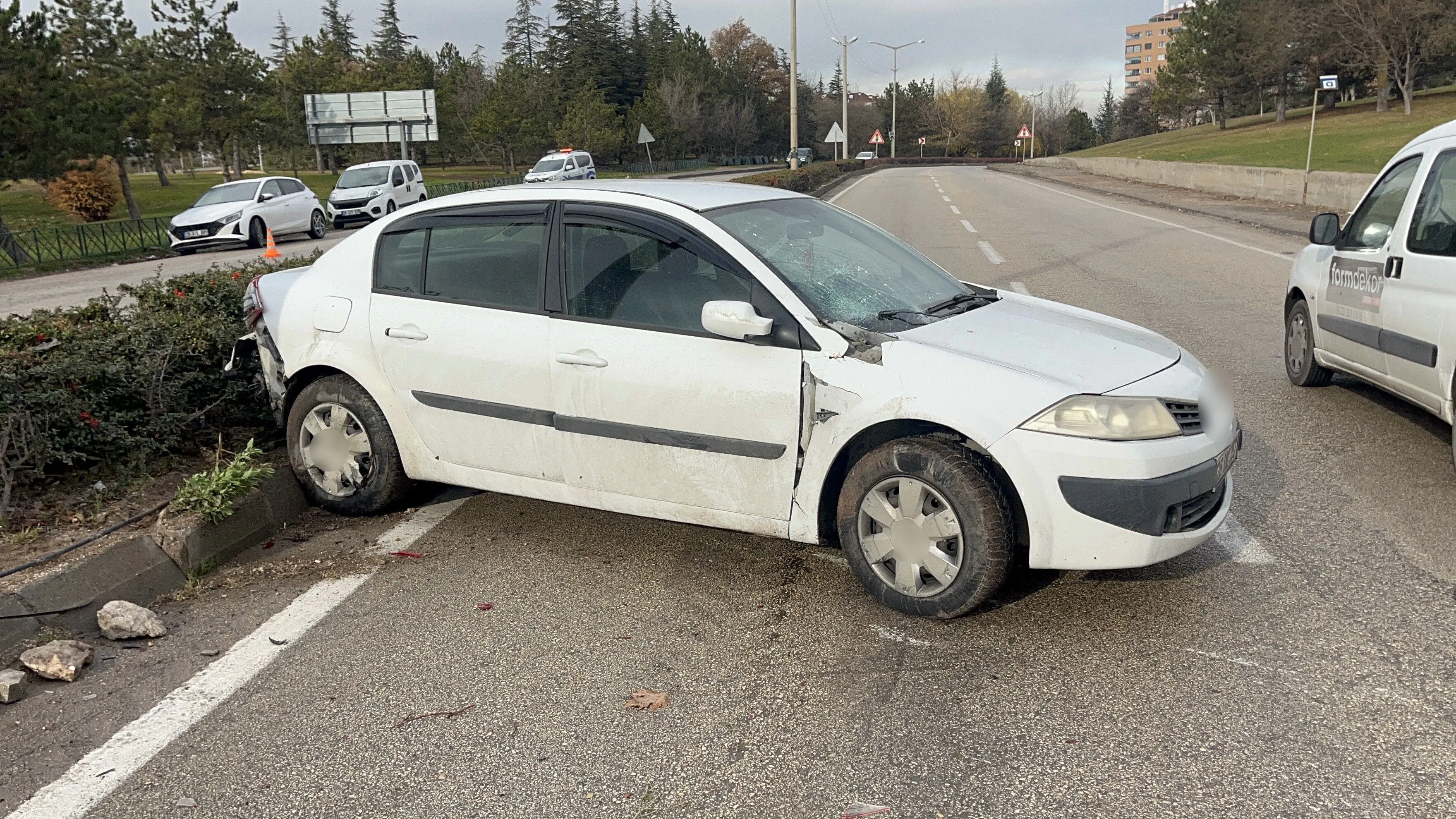 Eskişehir'de Otomobillerin Çarptığı 2 Kişi Hayatını Kaybetti2