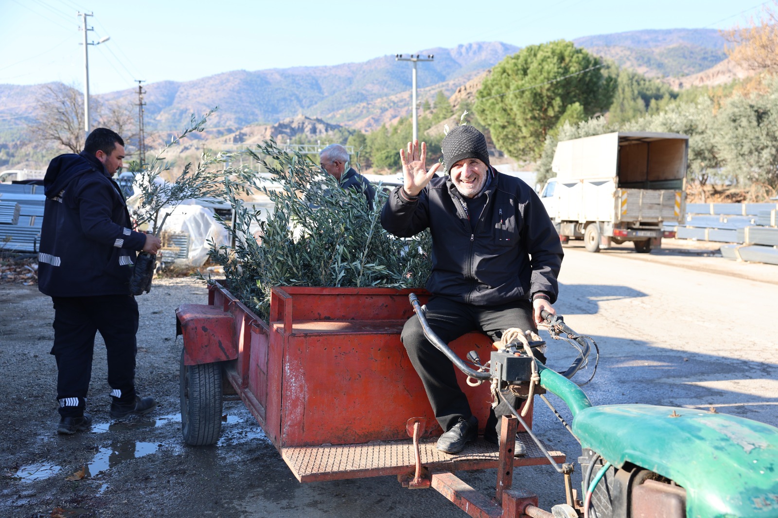Eskişehir’de Üreticiye Zeytin Fidanı Desteği Başlıyor2