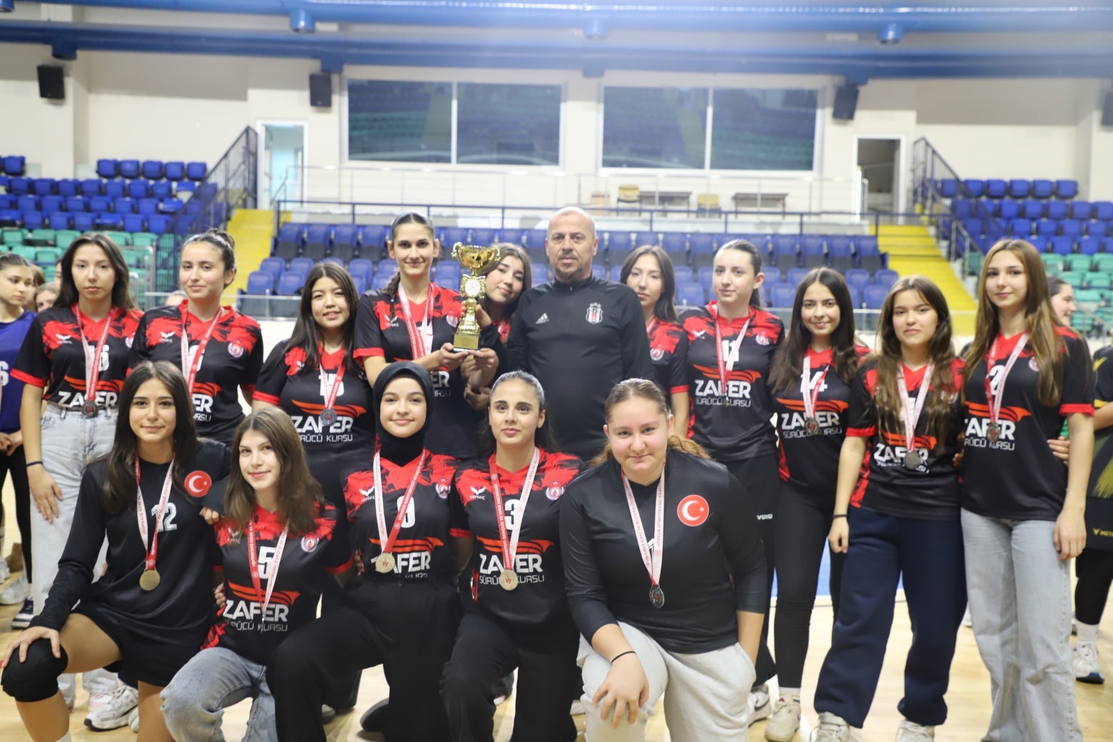 Genç Kızlar Hentbol Müsabakaları Kütahya'da Tamamlandı5