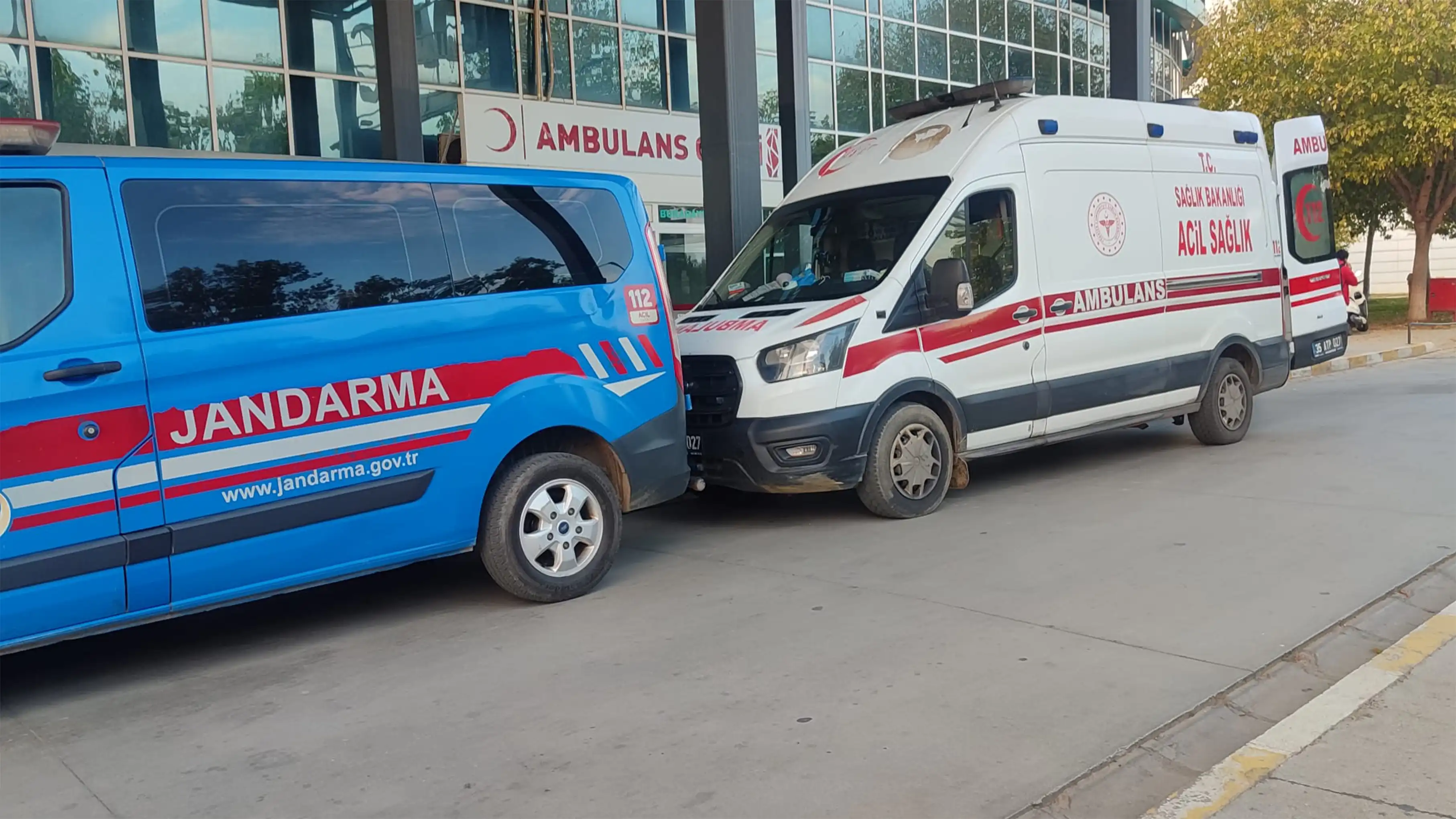 İzmir’de Devrilen Traktör Sürücüsüne Can Verdi 1