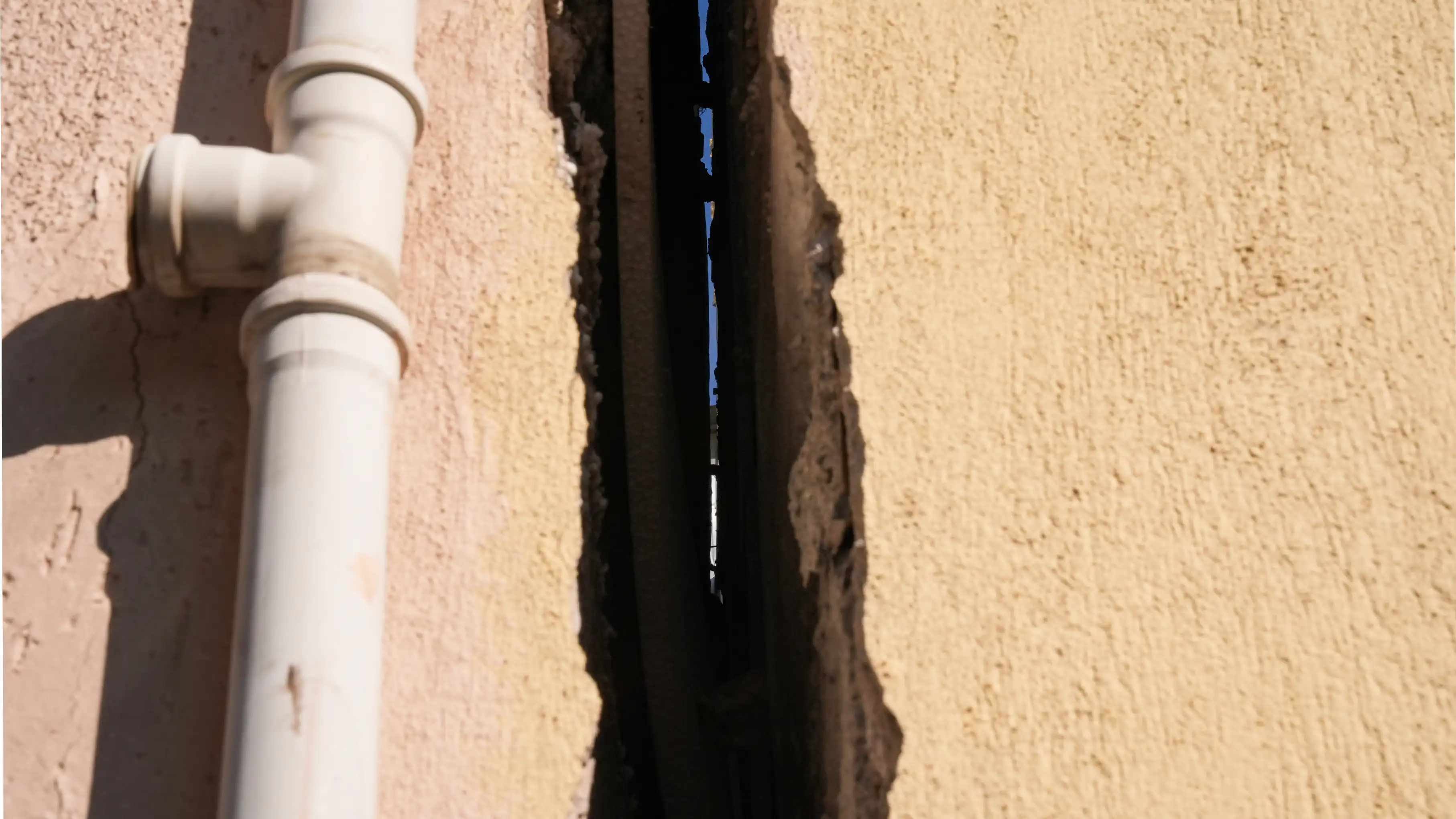 İzmir’de Tünel Çalışması Evlerde Hasara Yol Açtı 5