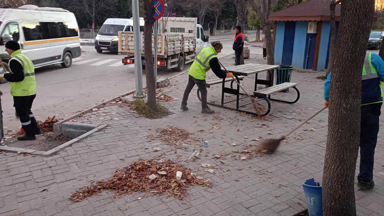 Kütahya 30 Ağustos Mahallesi'nde Mıntıka Temizliği3