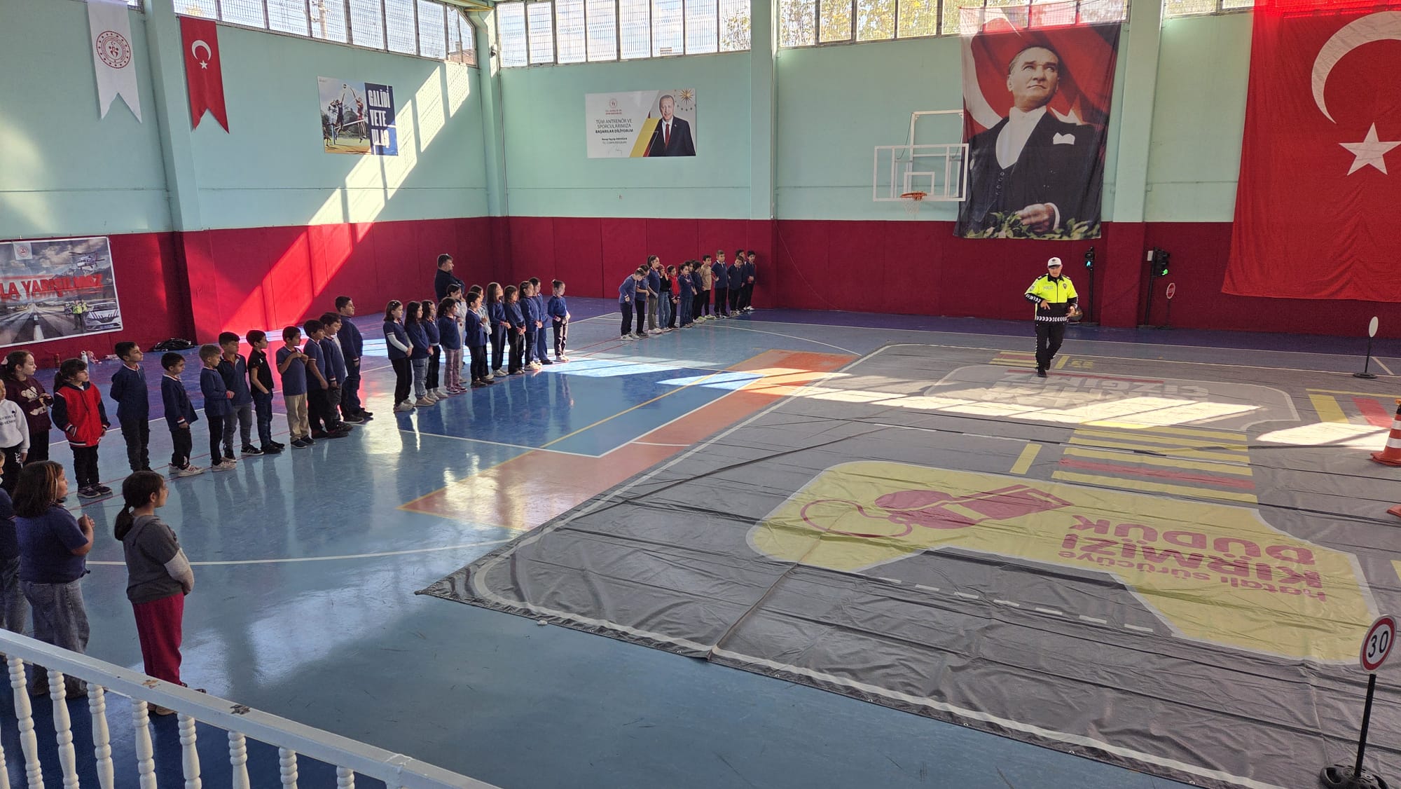 Kütahya Altıntaş’ta Ilkokul Öğrencilerine Trafik Eğitimi 2