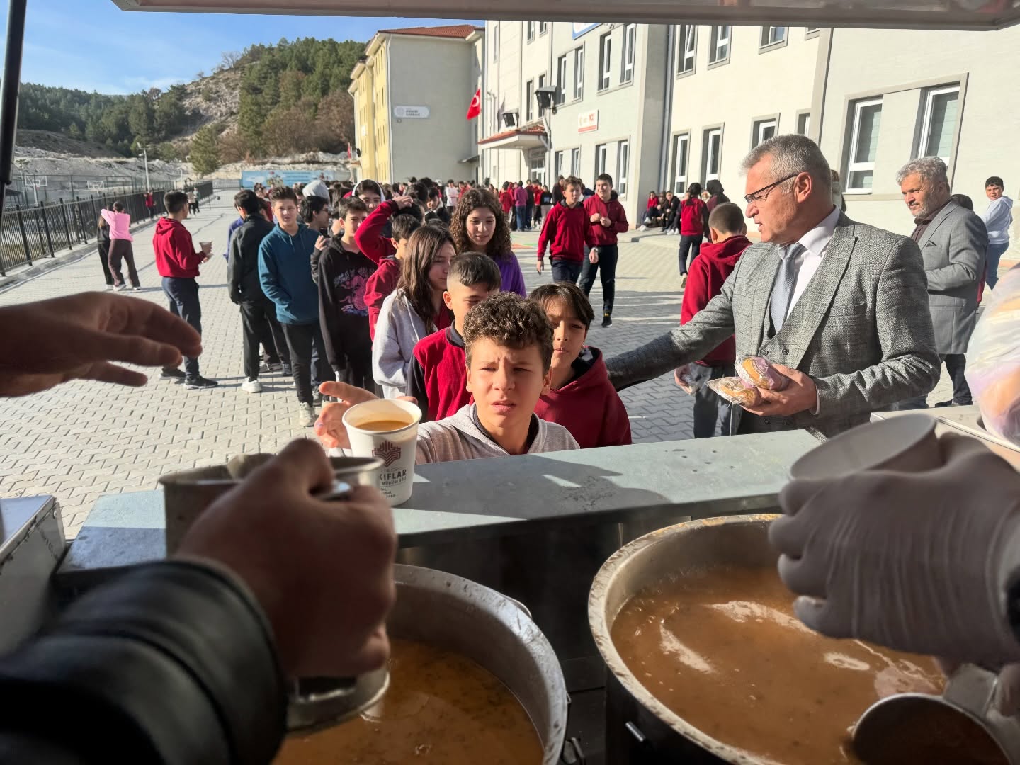 Kütahya Atakent Ortaokulu’nda Vakıf Çorbası Etkinliği3