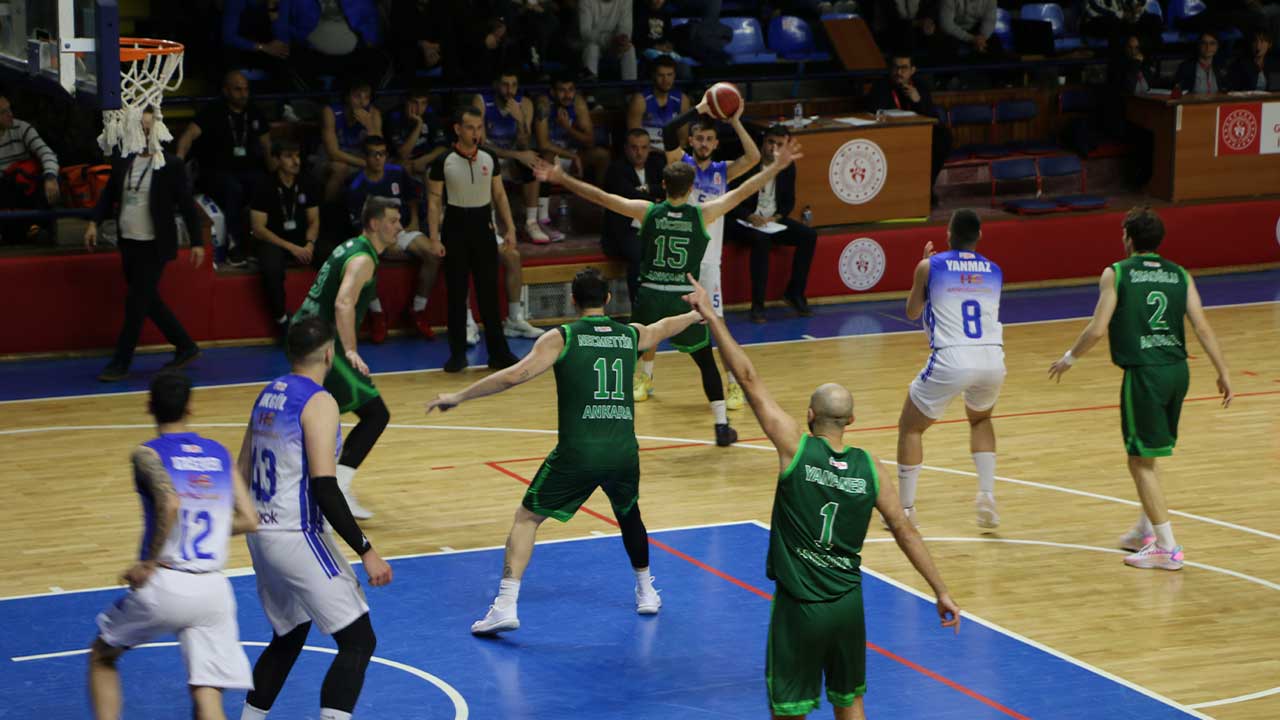 Kütahya Belediyespor Namağlup Ilerleyişini Sürdürüyor1